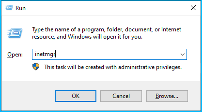 Screenshot della digitazione di inetmgr nella finestra Esegui.