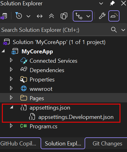 Screenshot mostra appsettings.json selezionato ed espanso, che mostra appsettings.Development.json, in Esplora soluzioni in Visual Studio.