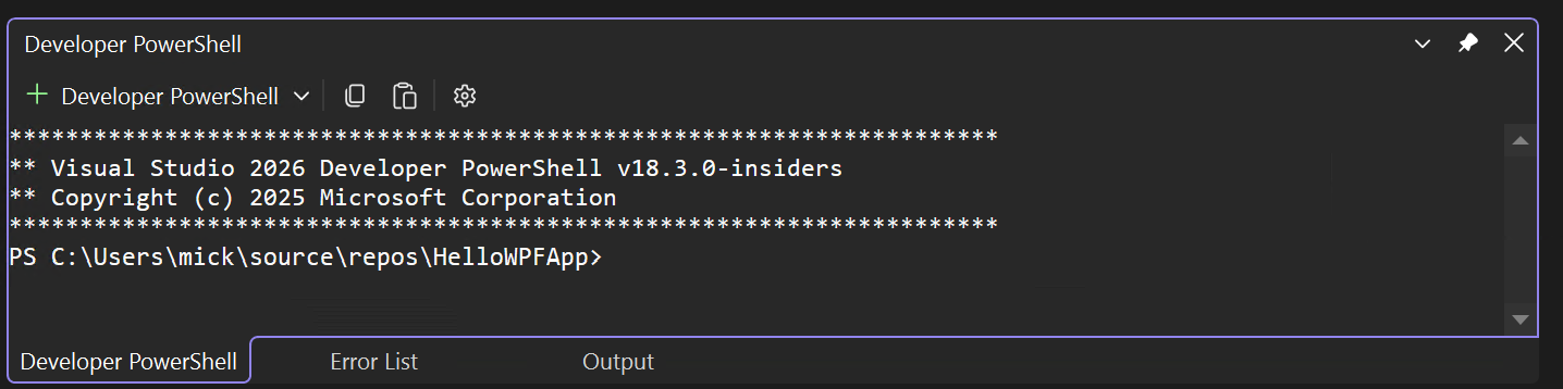 Screenshot del riquadro del terminale di Visual Studio che mostra più schede.